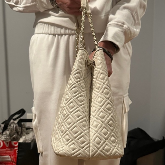 Tory Burch Marion Chain Slouchy Tote - Picture 4 of 7